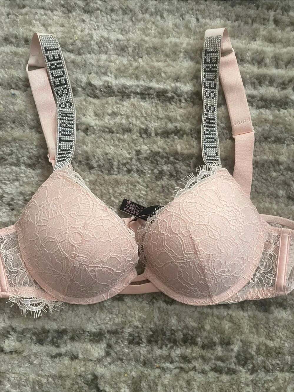 Victoria's Secret Very Sexy Shine Strap Lace Push-Up Bra 34A Pink